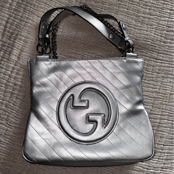 gucci blonde small tote bag. EXCELLENT NEW CONDITION. used once. - Picture 2 of 6